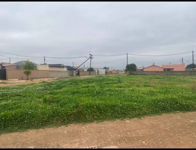 270M² VACANT LAND FOR SALE IN STRETFORD